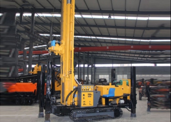 Crawler Mounted Rig Pengeboran Sumur Air Komersial 180 Meter Peledakan Rocky