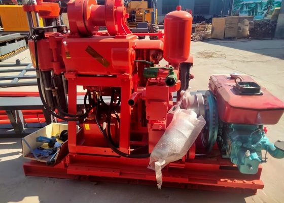 Wheels Mounted Gk 200 Rig Pengeboran Teknik Peralatan Seluler Tenaga Diesel