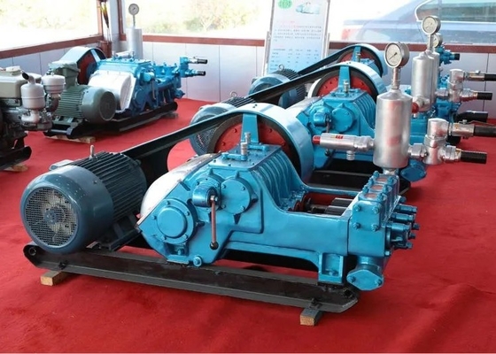 Pekerjaan Pengeboran Sumur Air 300 Meter BW 250 Pompa Lumpur Daya Mesin Diesel