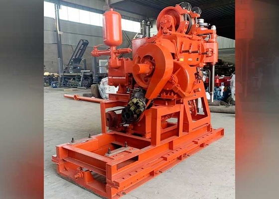 Rig Pengeboran Lubang Air Mesin Diesel Orange Dengan Kapasitas Angkat Maks 15kn
