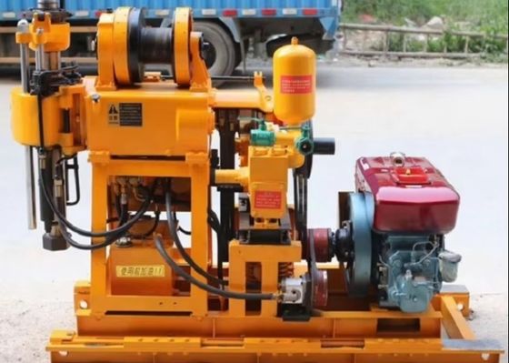 200m Mesin Diesel DTH Pengeboran Rig Untuk Rekayasa Dan Pertambangan Pengumpulan Sampel