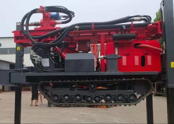 ST 200 Crawler Mounted Drill Rig Dengan Tongkat Pengeboran 76mm Untuk Pengeboran Daerah Berbatu