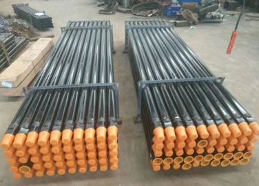 Tinggi Torsi Resistance Threaded Bor Rod Panjang Disesuaikan Untuk Pengeboran Penambangan