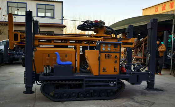 Pengeboran lubang air dalam Pneumatic Drilling Rig Peralatan Dengan Motor Drive Daya Tinggi