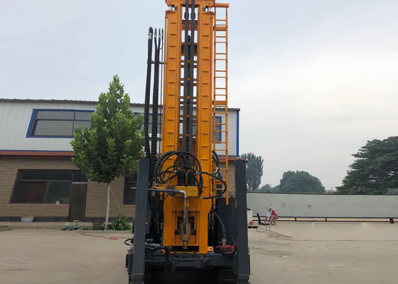 Steel Crawler Mounted Rig Pengeboran Air Portabel 400M Rotary
