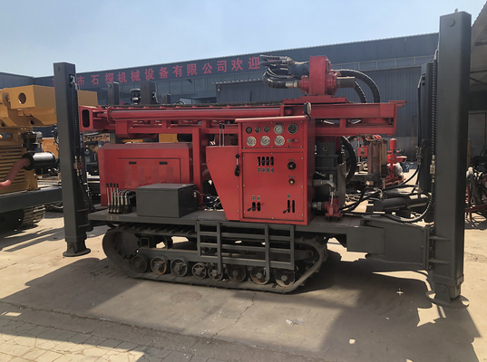 Rubber Crawler Mounted Drill Rig St200 Besar Untuk Pekerjaan Pengeboran Industri